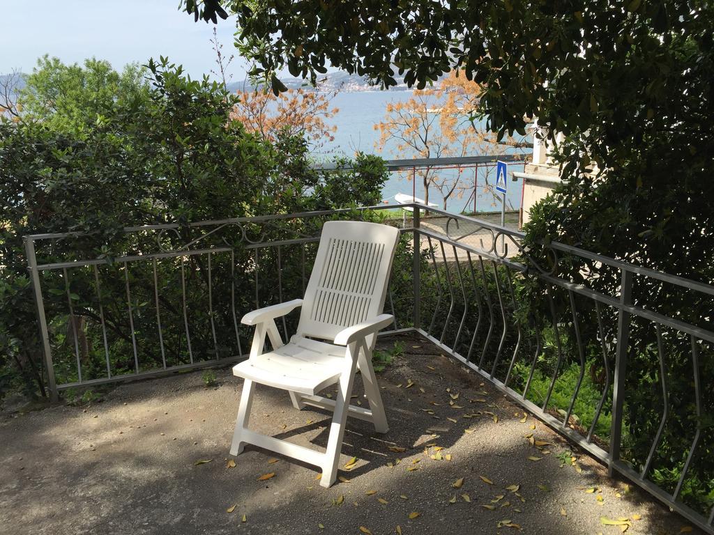 トロギールCozy Place On The Beachアパートメント エクステリア 写真